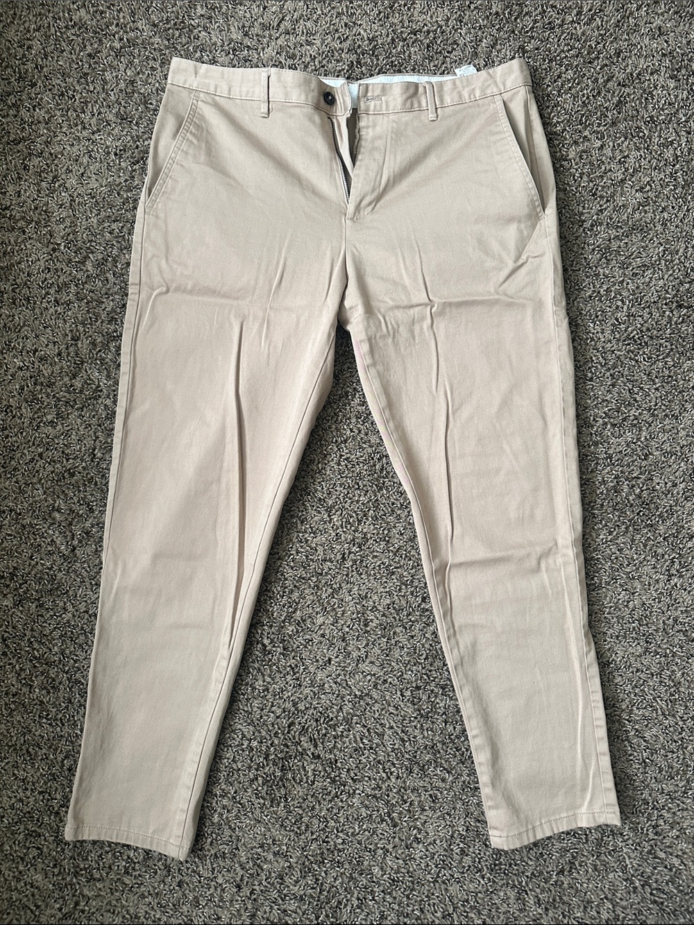 Zara Men's Chino Pants in Light Beige